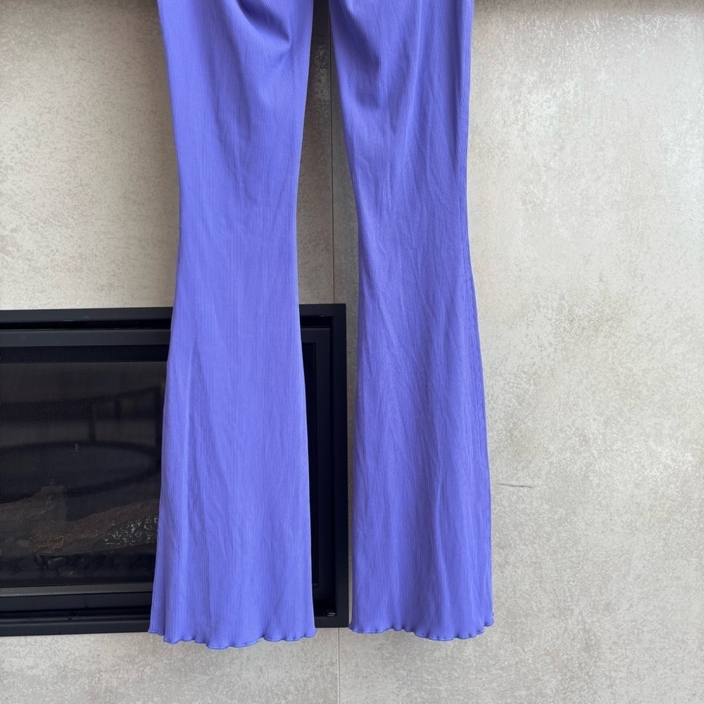 Outdoor Voices Ribbed Flare Leggings, Size S - Picture 11 of 12